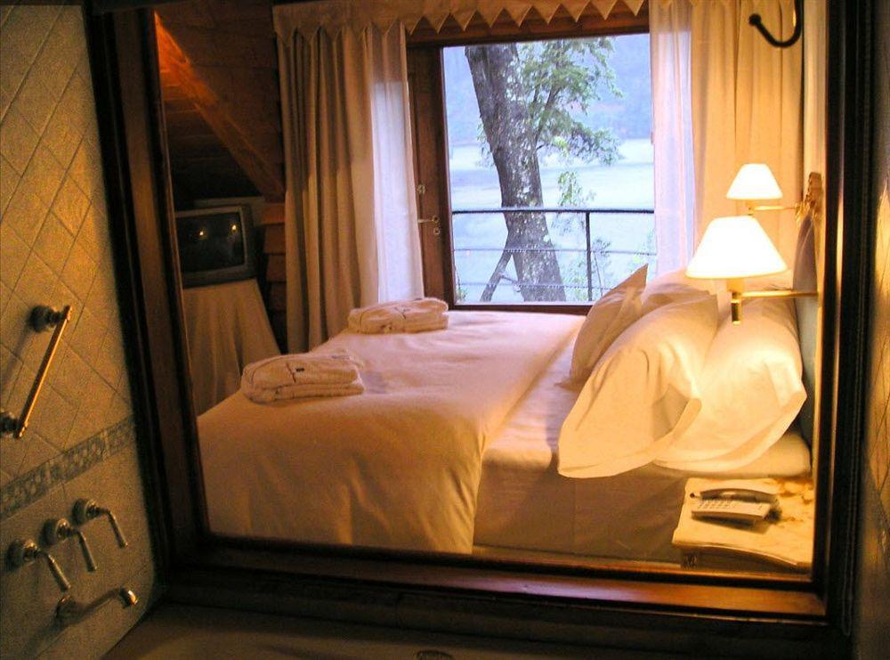 Patagonia Paraiso - Hotel Boutique On Lake Beach ビージャ・ラ・アンゴストゥーラ エクステリア 写真