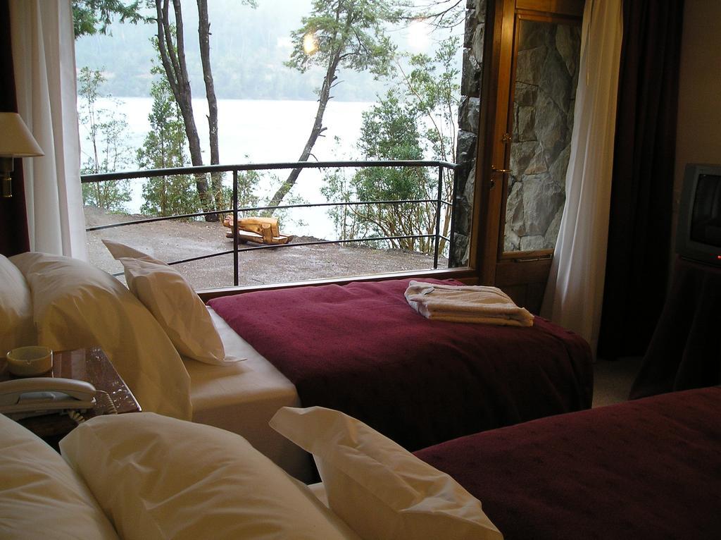 Patagonia Paraiso - Hotel Boutique On Lake Beach ビージャ・ラ・アンゴストゥーラ エクステリア 写真