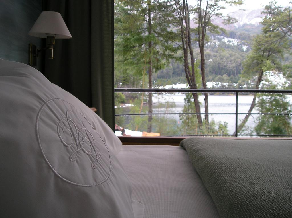 Patagonia Paraiso - Hotel Boutique On Lake Beach ビージャ・ラ・アンゴストゥーラ エクステリア 写真